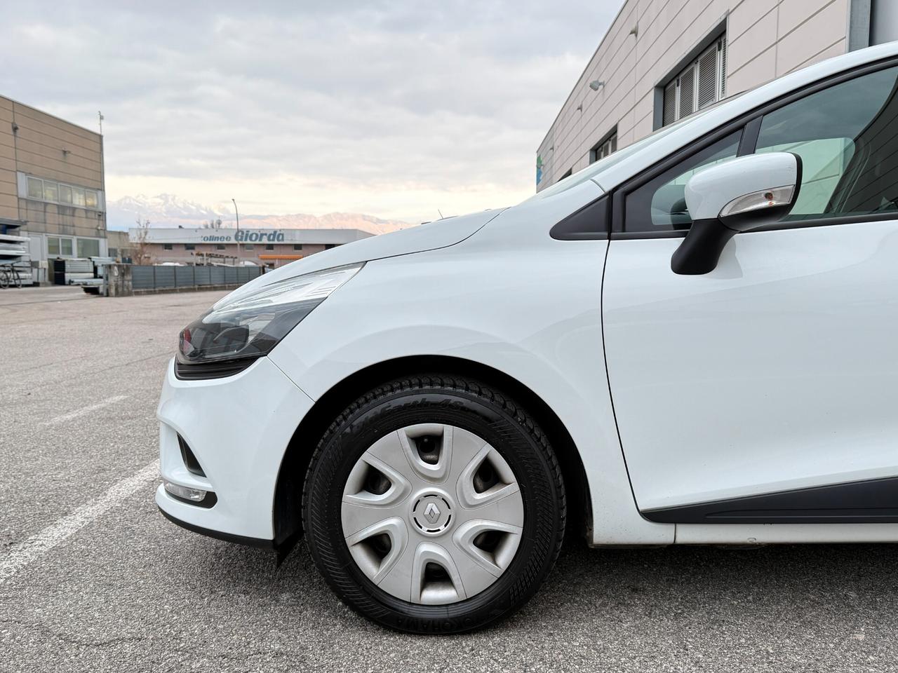Renault Clio 1.2 75 CV 5 porte Duel