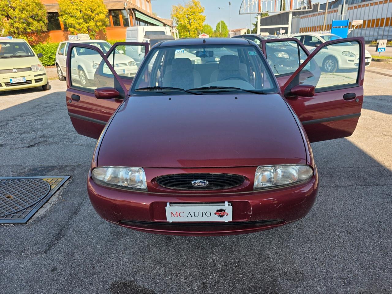 Ford Fiesta 1.2i 16V cat 5 porte Ghia con 150.000km Unicoproprietario