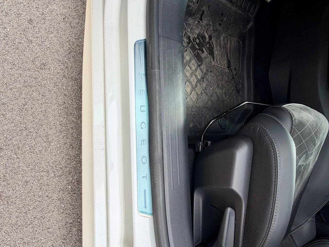 Peugeot 208 1.5 BlueHDI GT #9698