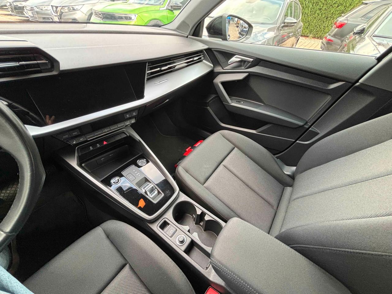 Audi A3 Sedan 30 TFSI S tronic Business Advanced