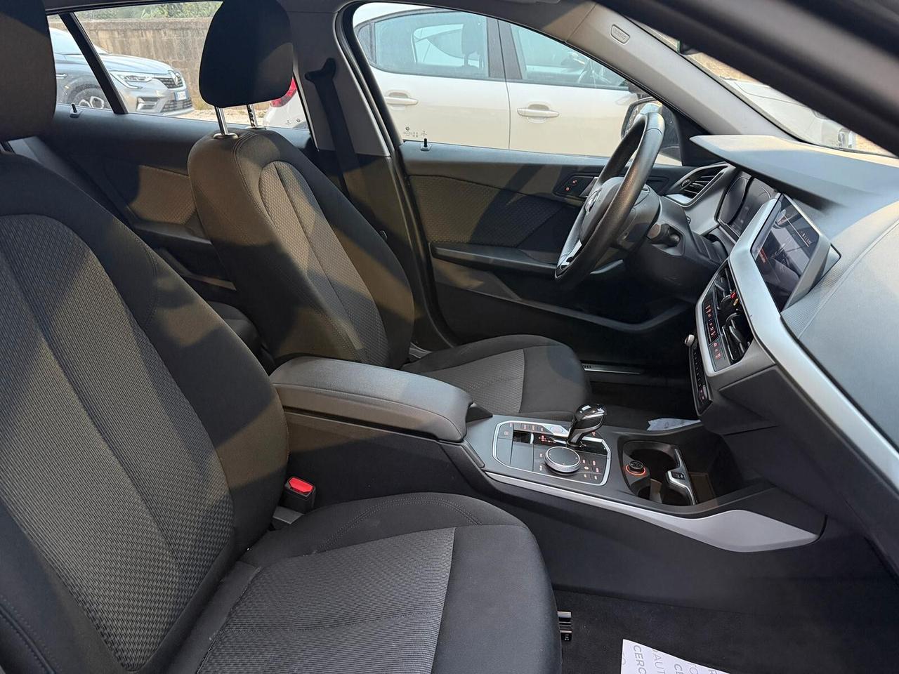 Bmw 116 116d 5p. Advantage