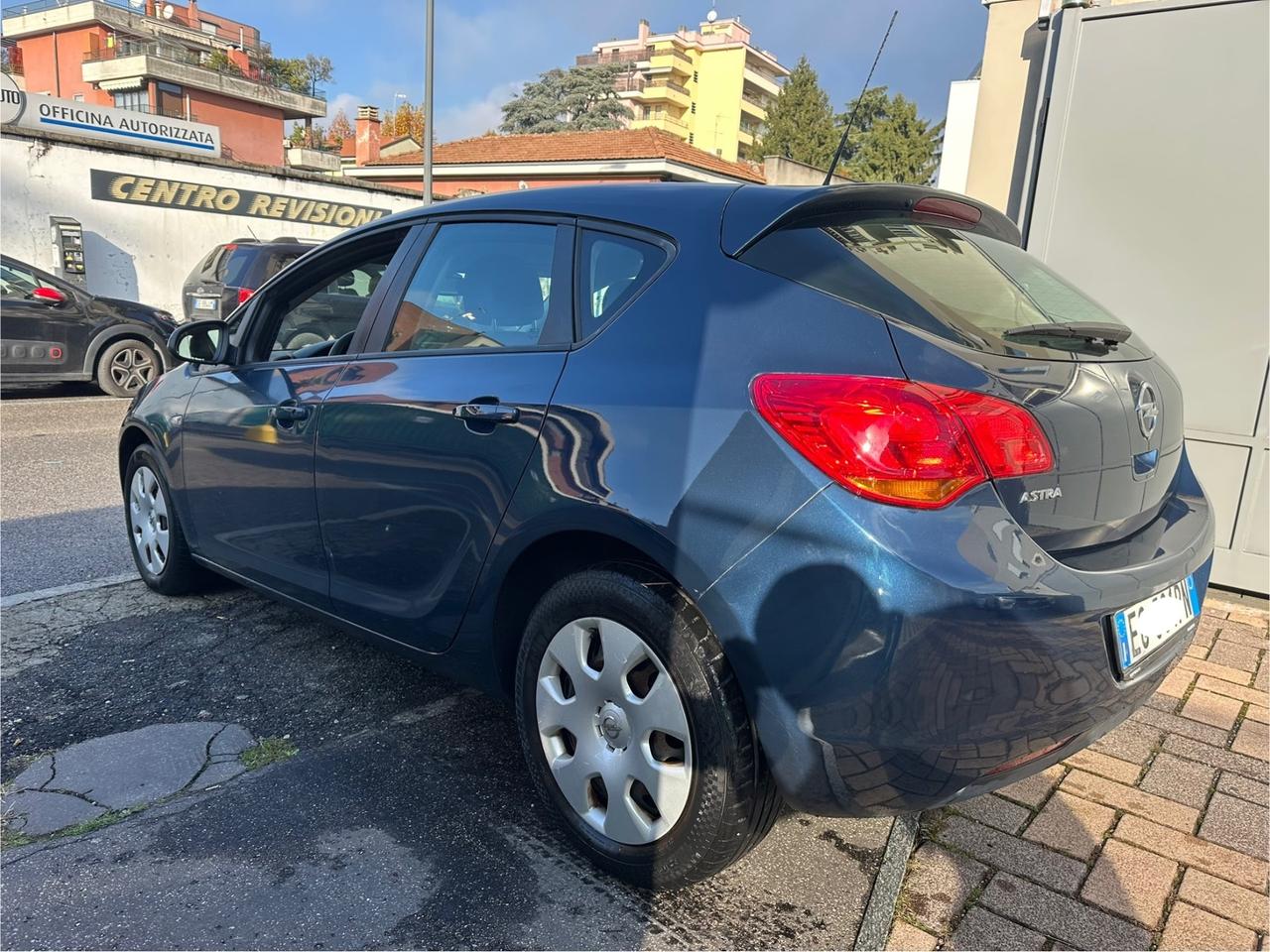 Opel Astra 1.4 100CV 5 porte Elective - euro 5 - ok neopatentati