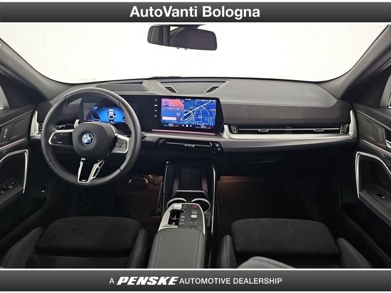 BMW iX2 xDrive 30 M Sport Pro
