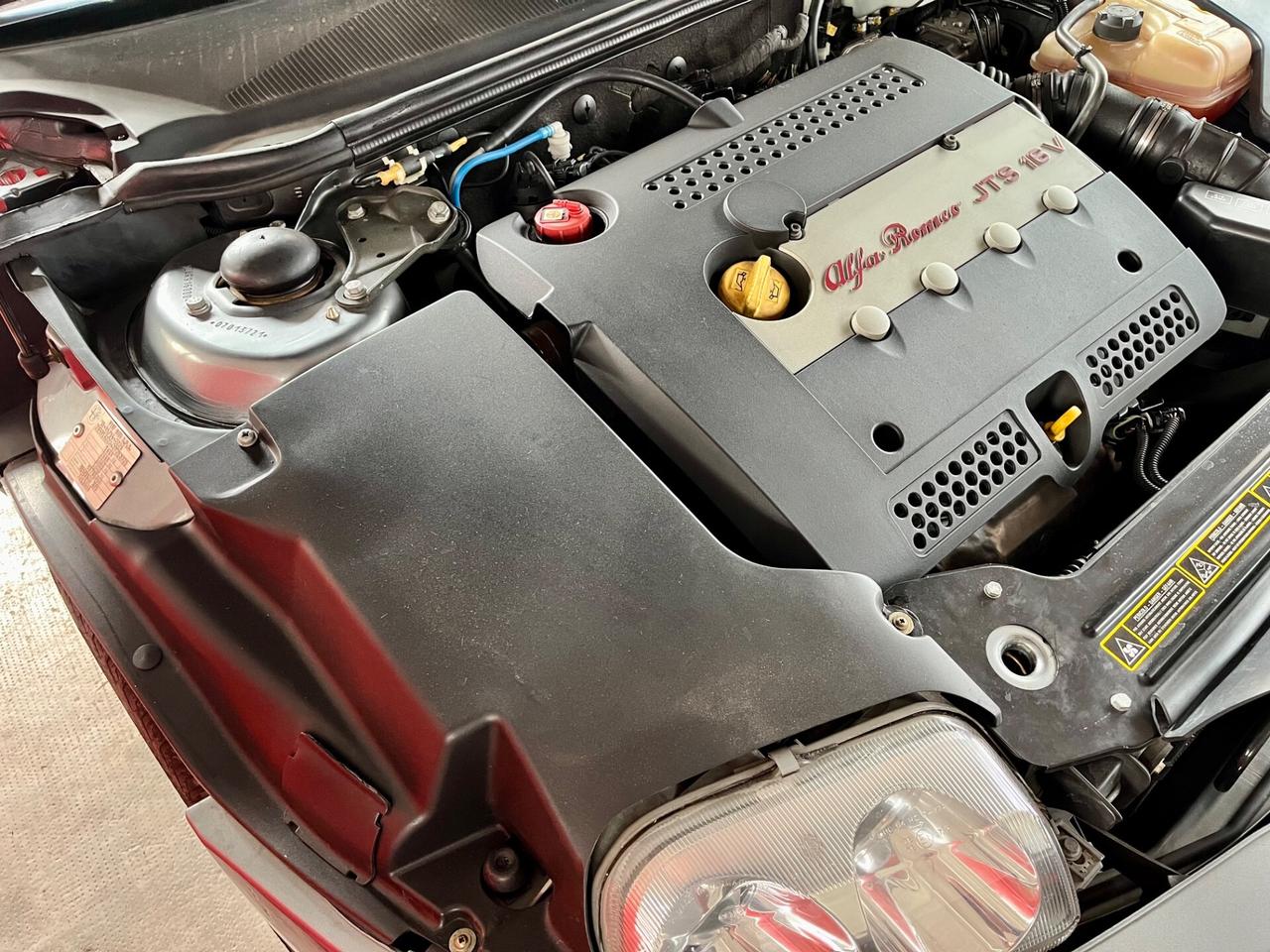 Alfa Romeo Spider 2.0 JTS Targa Oro Riar