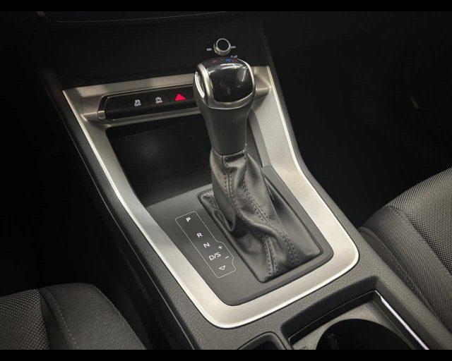 AUDI Q3 35 TDI S tronic Business Advanced
