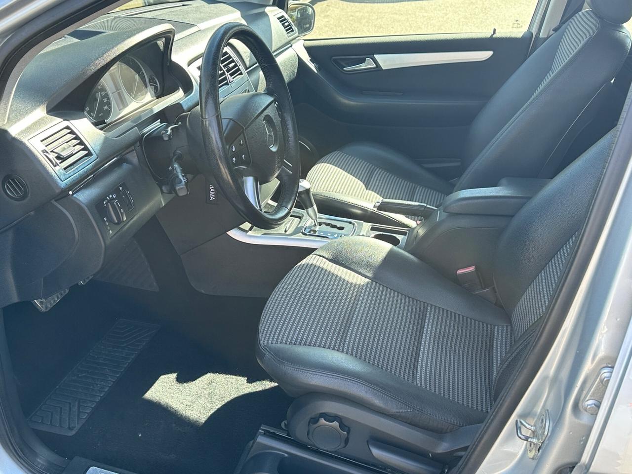 Mercedes-benz B 200 cdi automatico