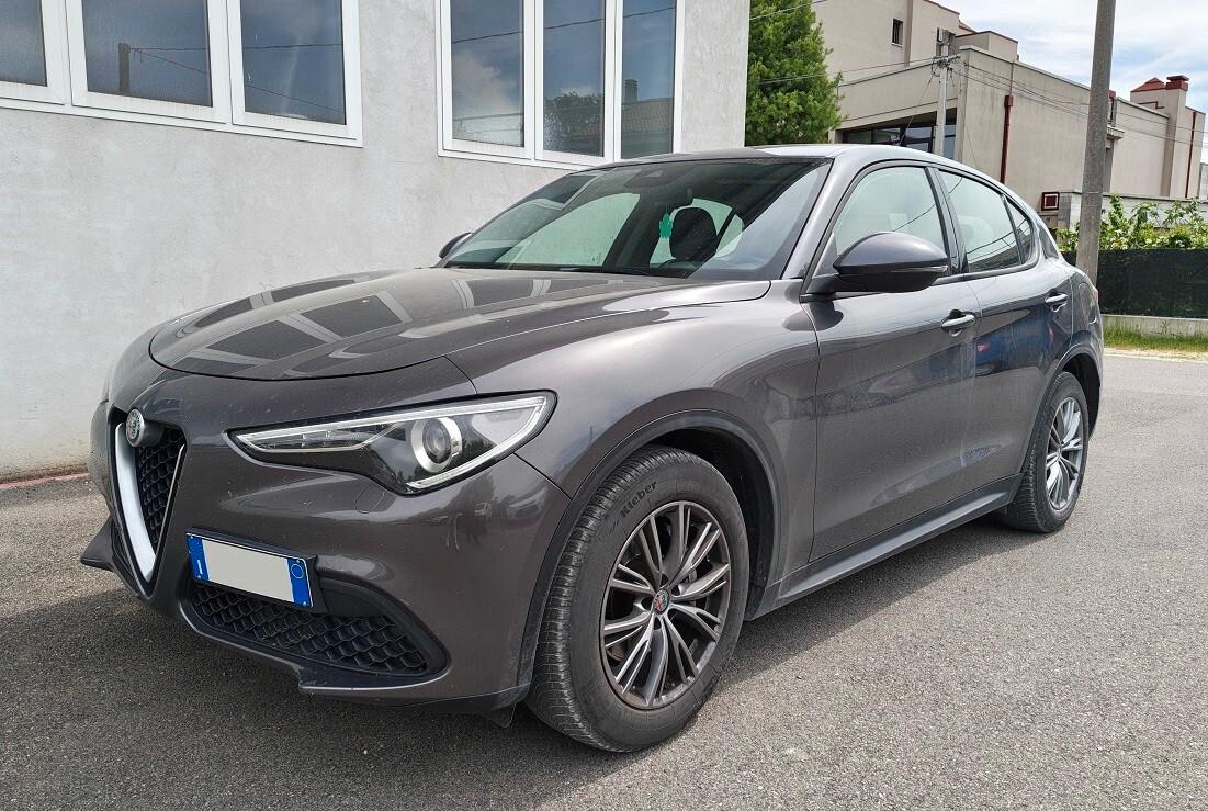 Alfa Romeo Stelvio 2.2 Turbodiesel 190 CV AT8 RWD Business
