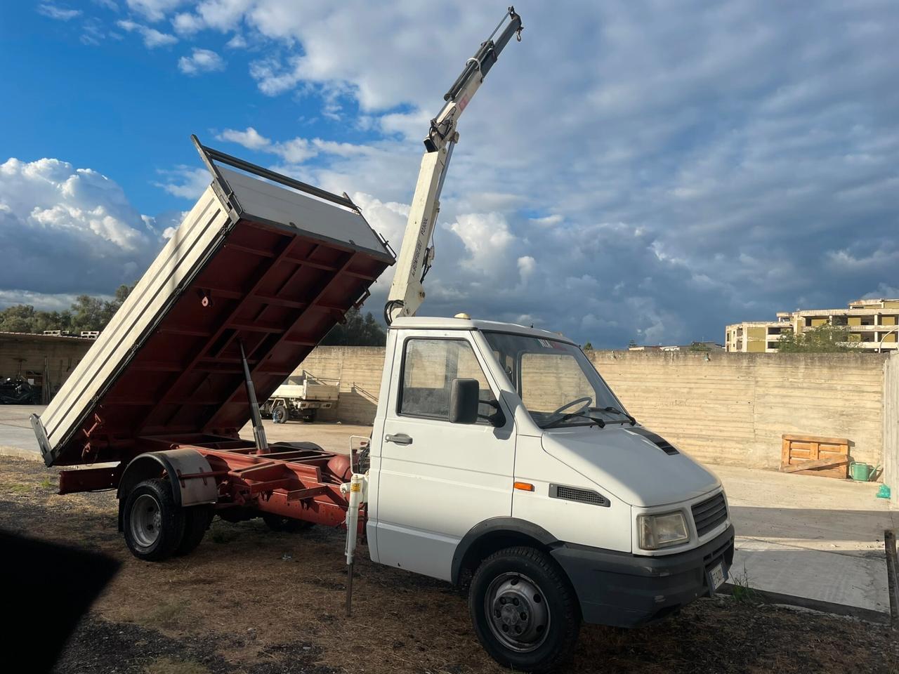 Iveco Daily Turbo 35.10 Ribaltabile con Gru