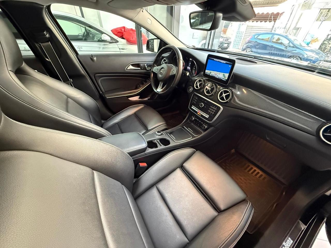 Mercedes-benz GLA 200 d AUTOMATIC PREMIUM NIGHT ED