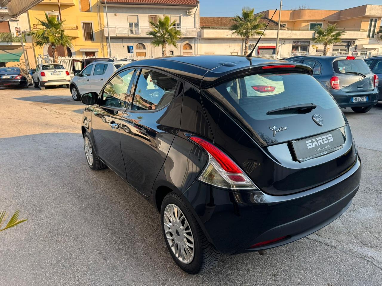 Lancia Ypsilon 1.2 69 CV 5 porte S&S Silver