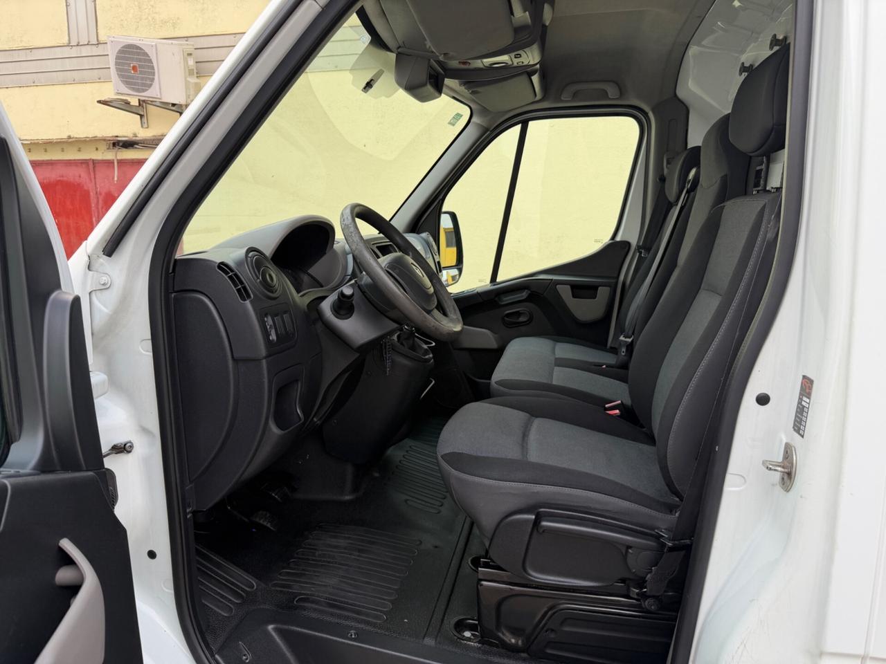 Renault Master 2.3d 150cv L3H2 Clima - 2014
