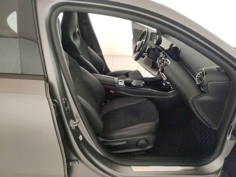 Mercedes-Benz Classe A A 200 d Premium Night edition 4matic auto