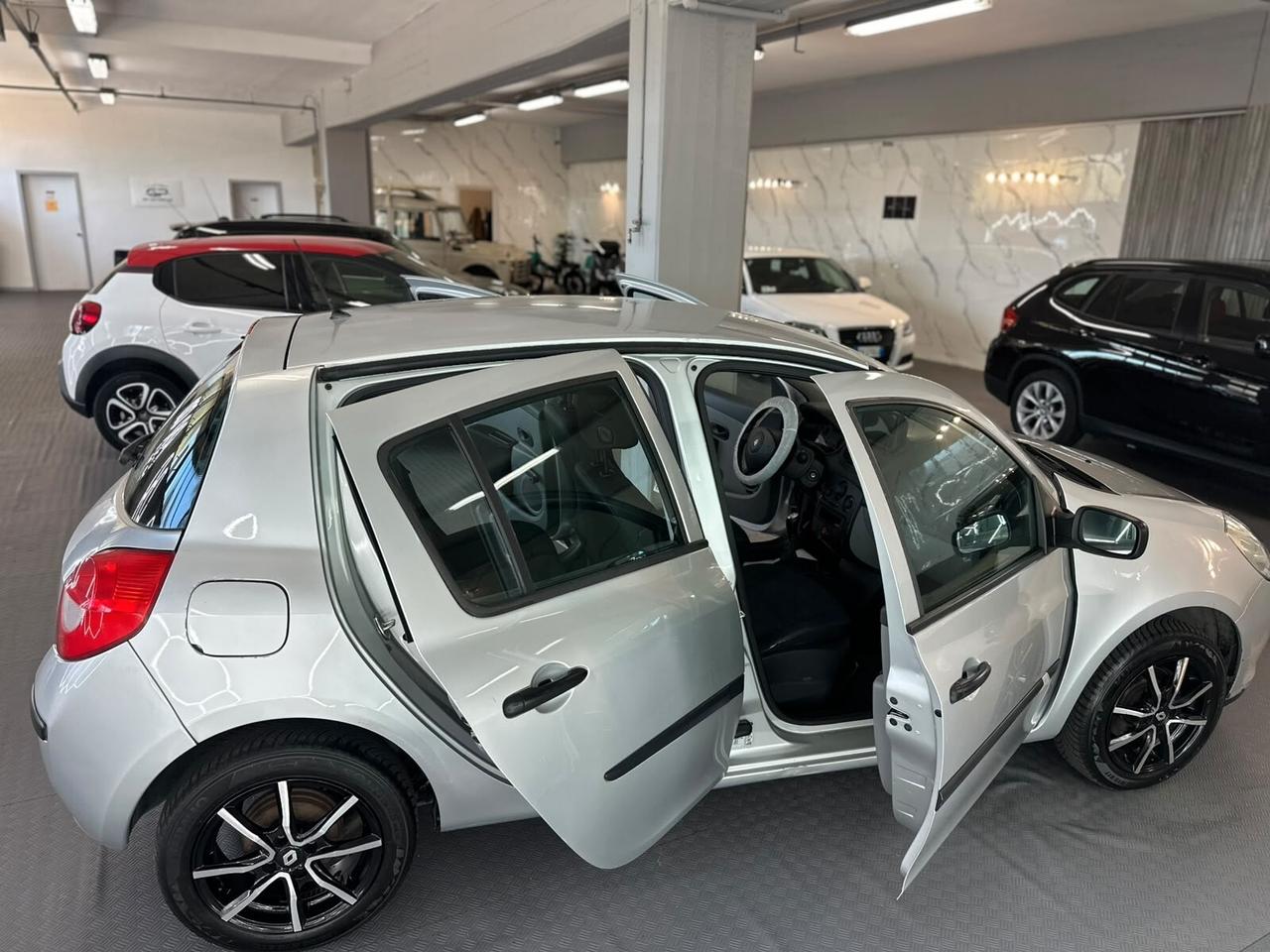 Renault Clio Storia 1.2 5 porte Confort
