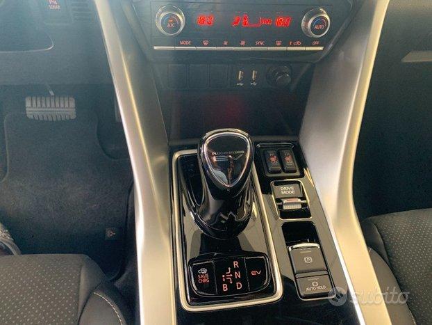 MITSUBISHI Eclipse Cross 2.4 MIVEC 4WD PHEV Inst