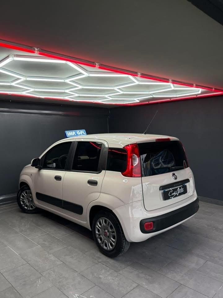 Fiat Panda 1.2 GPL 69 CV Lounge 2016