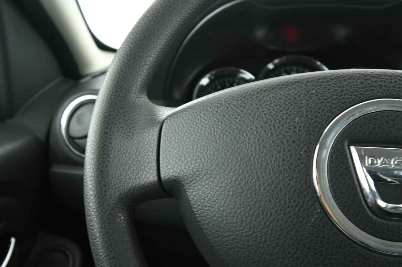 DACIA Duster 1.6 Ambiance 4x2 s&s 115cv my16 NEOPATENTATI+BLUETOOTH