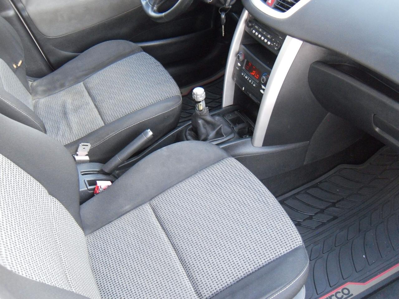 Peugeot 207 1.6 HDi 90CV 5p. XS