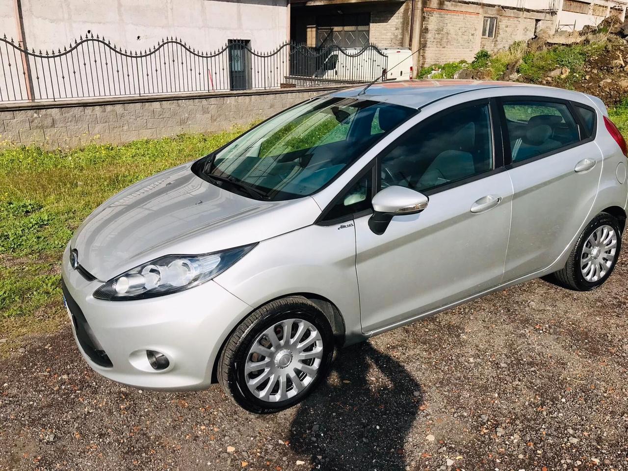 Ford Fiesta 1.4TDCI NEOPATENTATI CHIAMA 2010