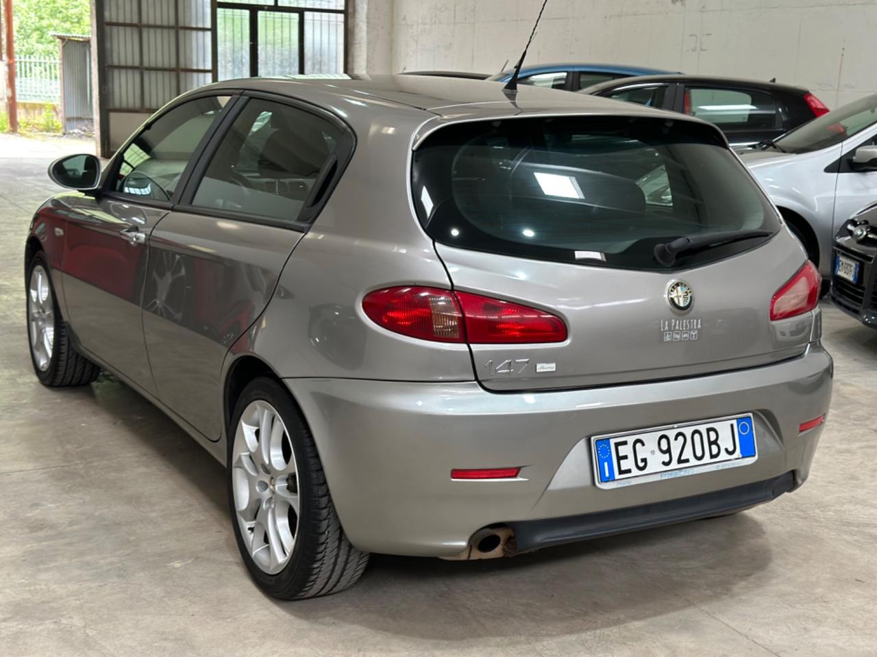 Alfa Romeo 147 1.6 16V TS (105) 5P MOVING METANO KMCERT