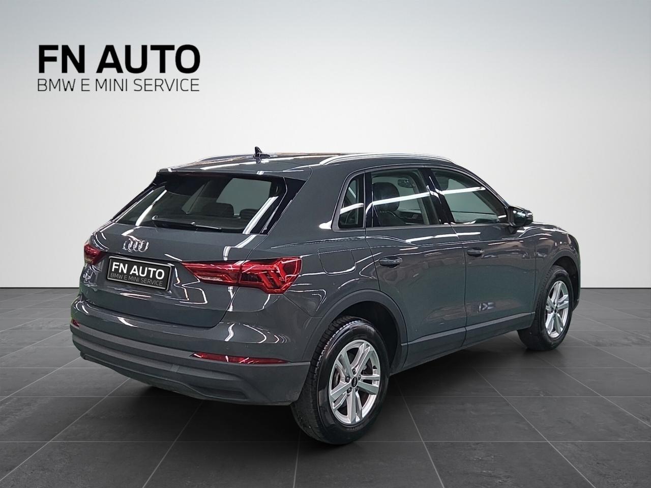 Audi Q3 45 TFSI e S tronic Business