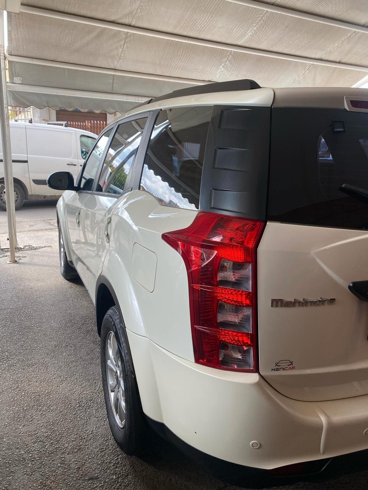 Mahindra XUV500 2.2 16V FWD W6