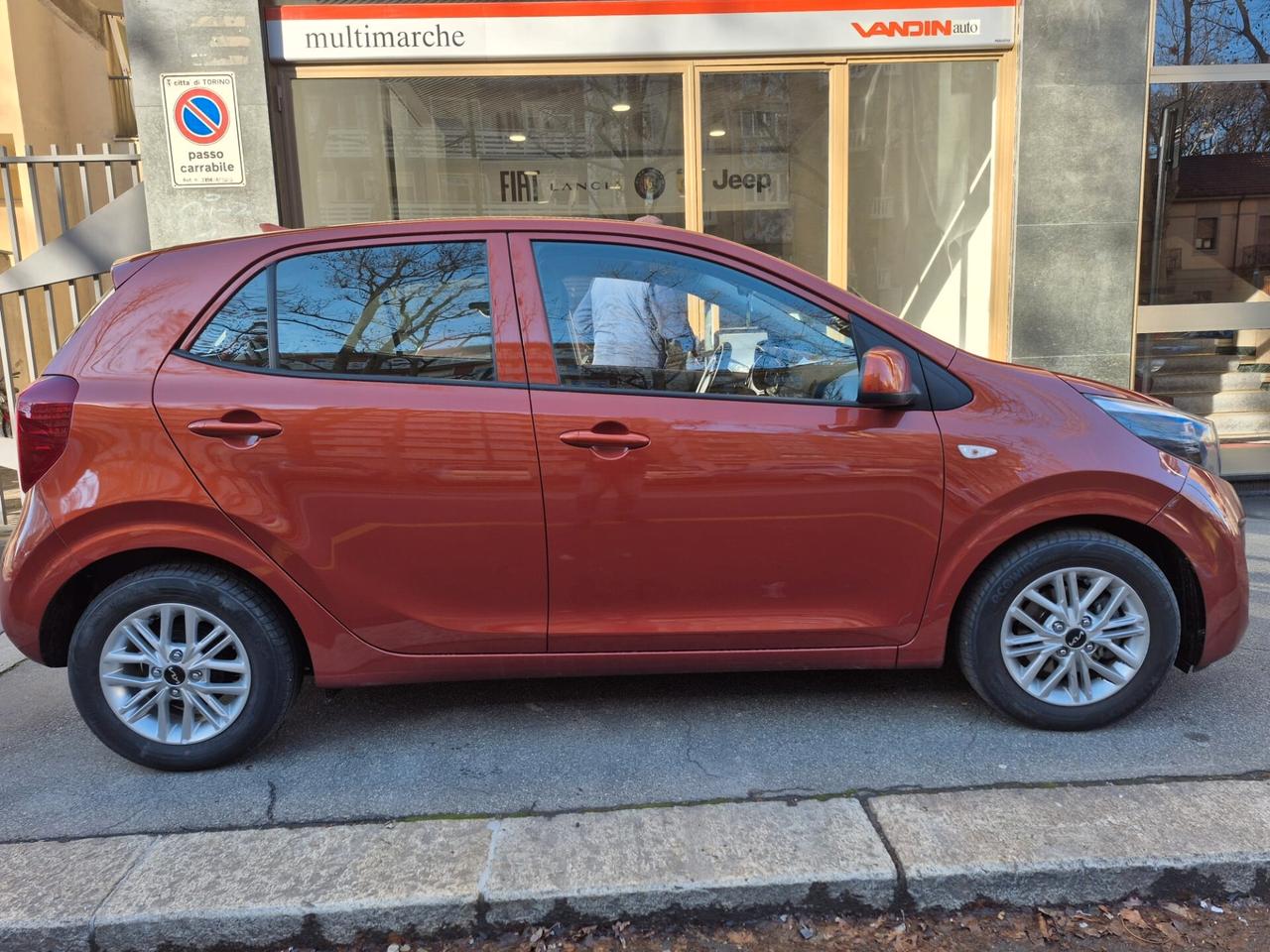 Kia Picanto 1.0 12V 5 porte Urban