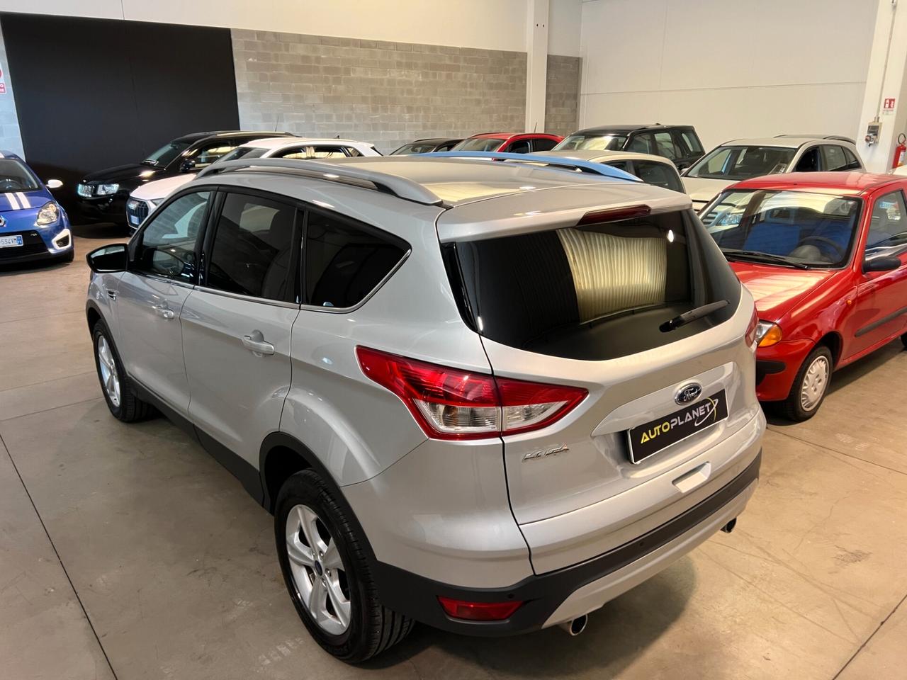 Ford Kuga 2.0 TDCI 140 CV 4WD Powershift Titanium