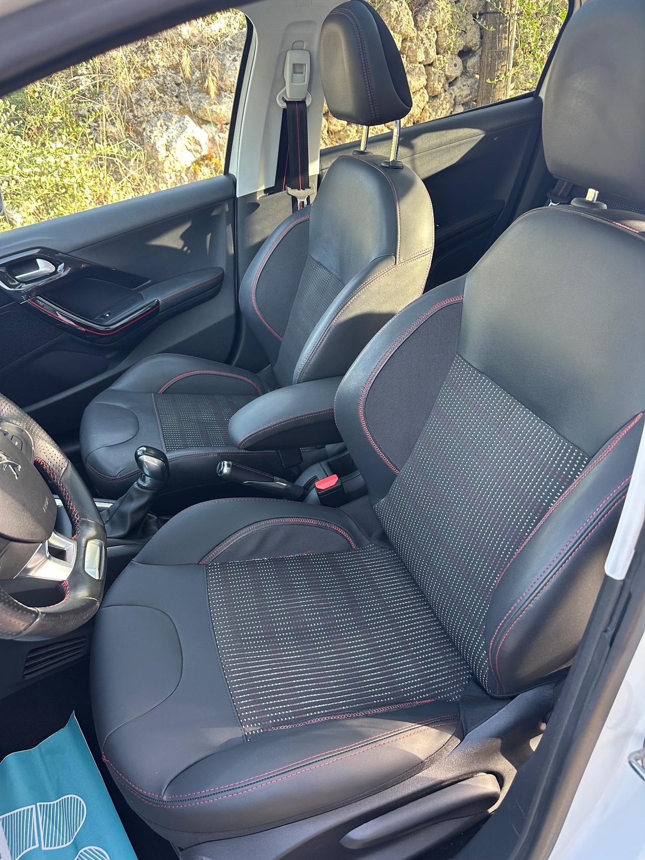 Peugeot 208 BlueHDi 100 5 porte GT Line