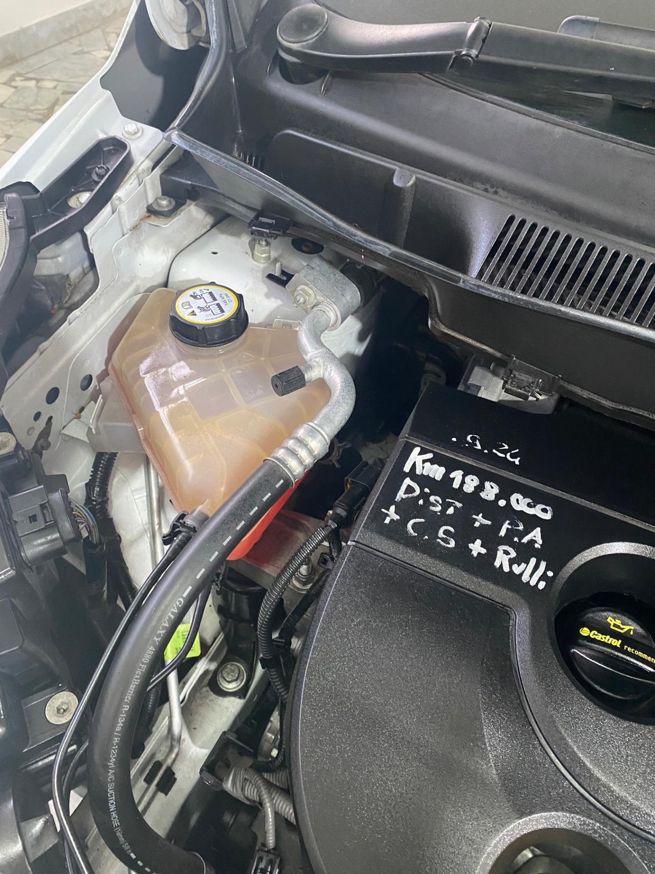 Ford B-Max BUSINESS TITANIUM