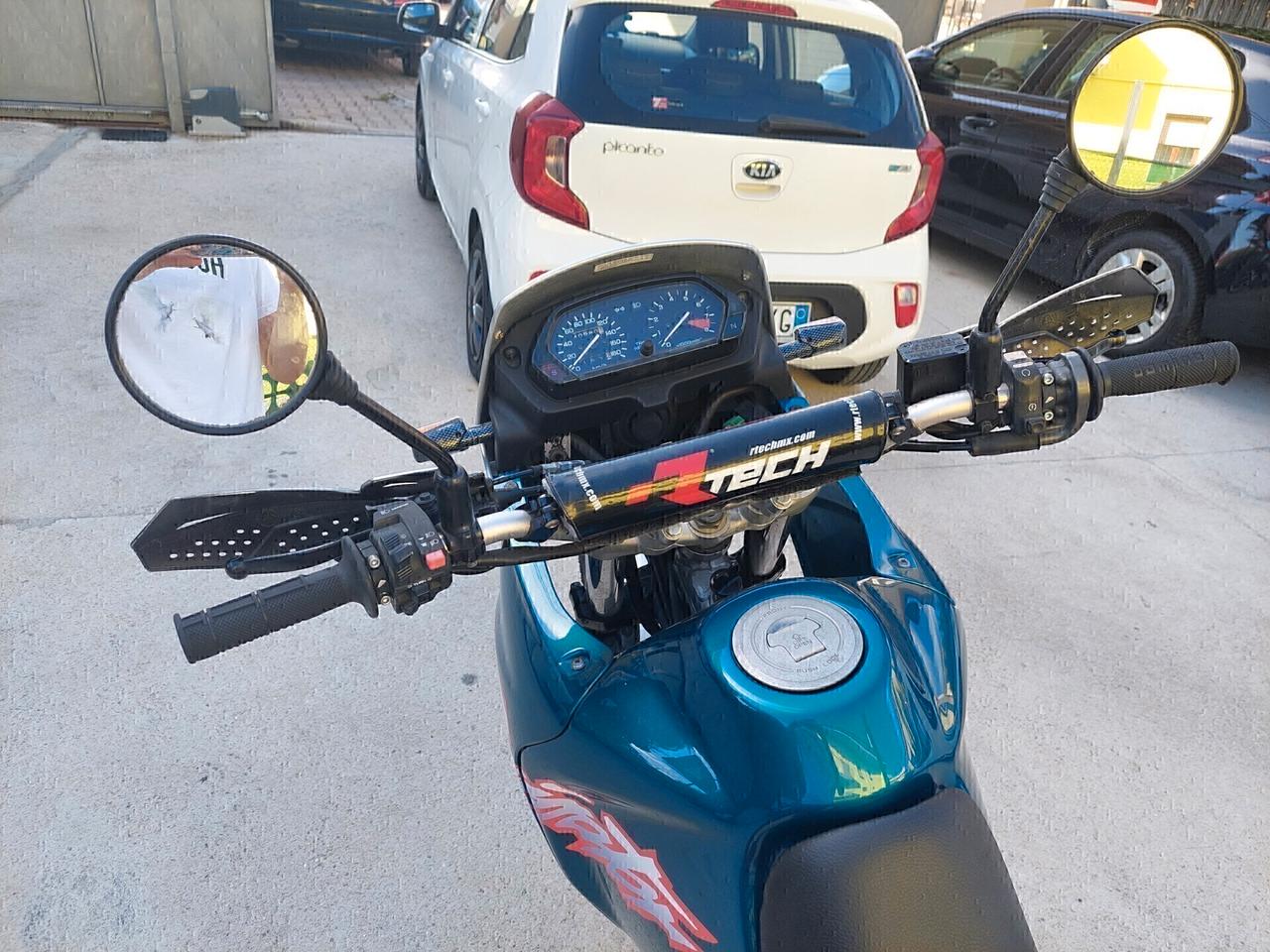 NX 650 DOMINATOR