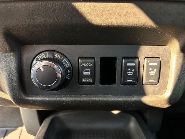 NISSAN Navara 2.5 dCi 190CV 4 porte Double Cab Sport