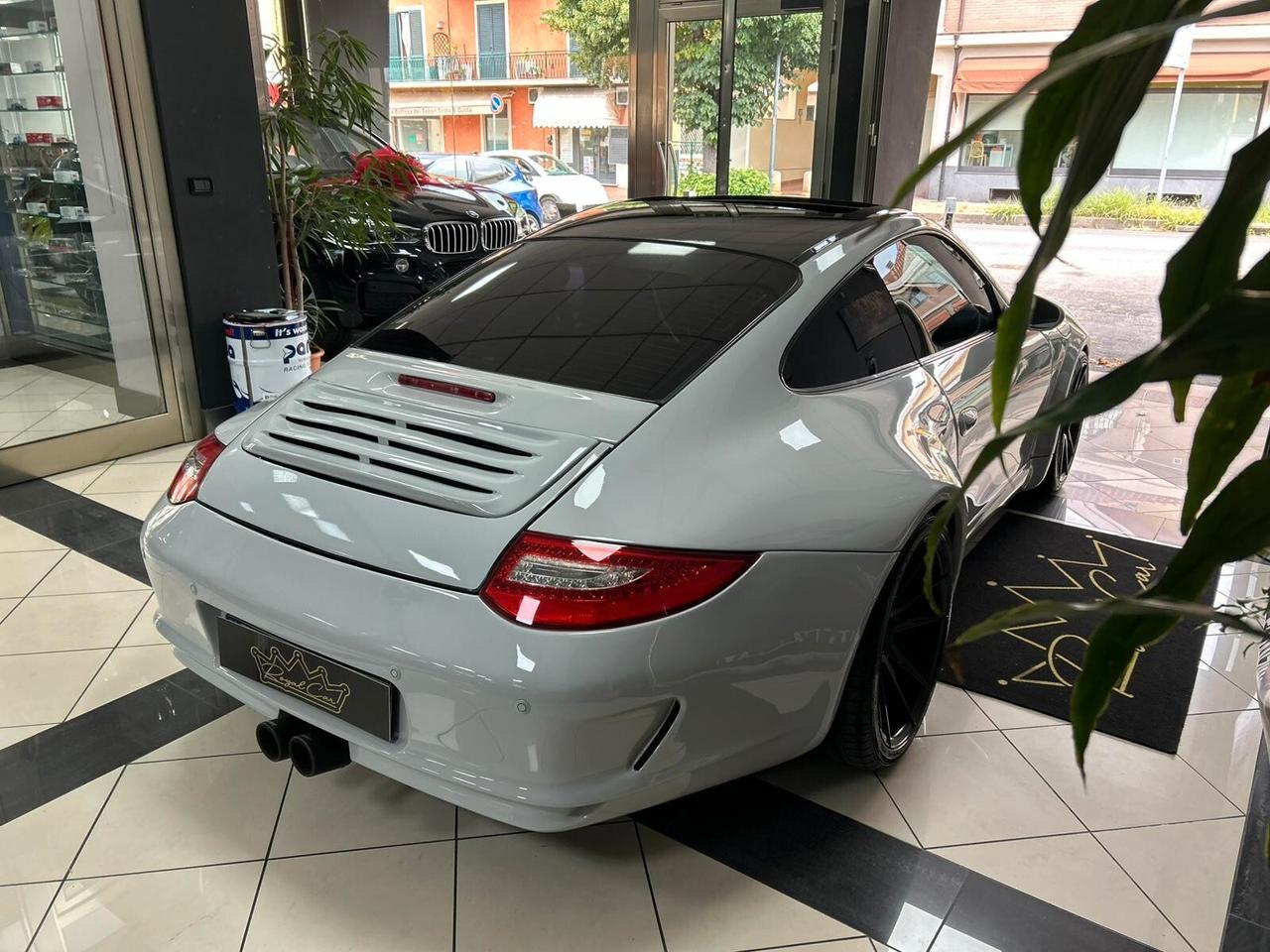 Porsche 911 Carrera