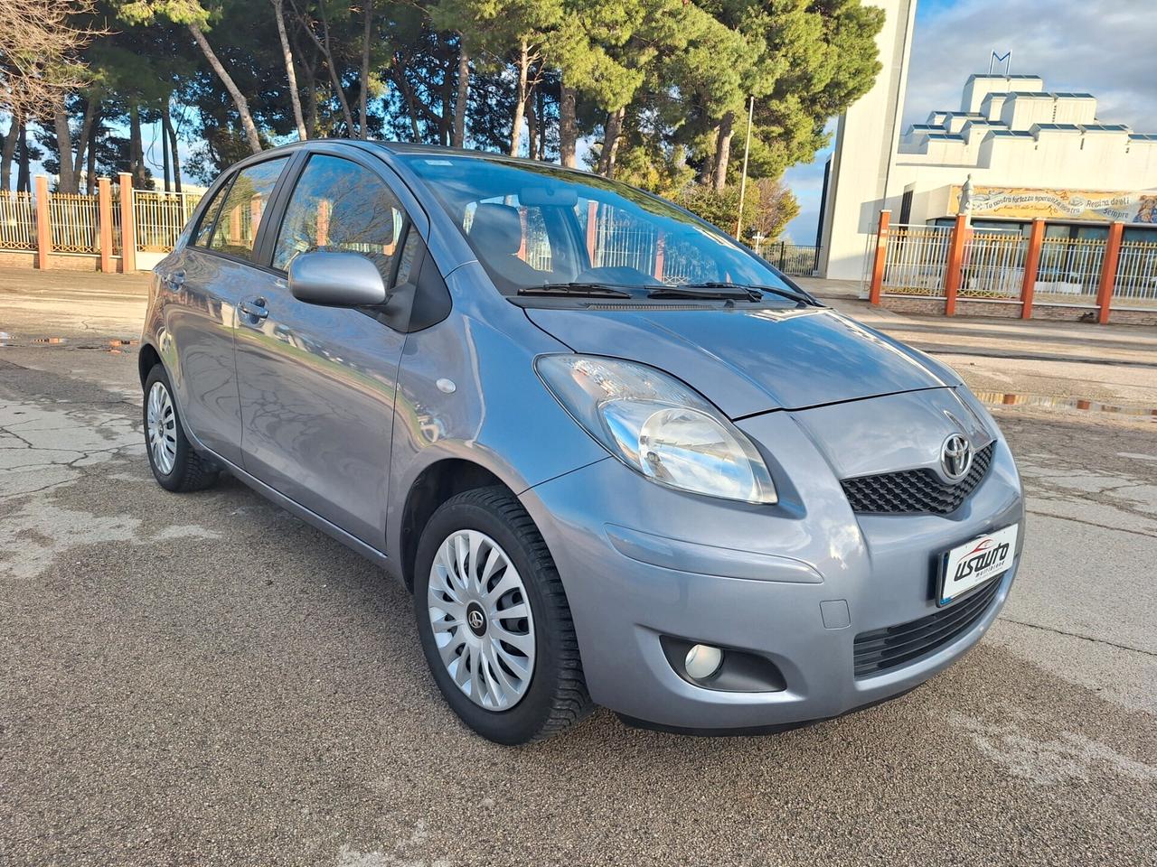 Toyota Yaris 1.0 BENZINA 5 PORTE"PERFETTA"
