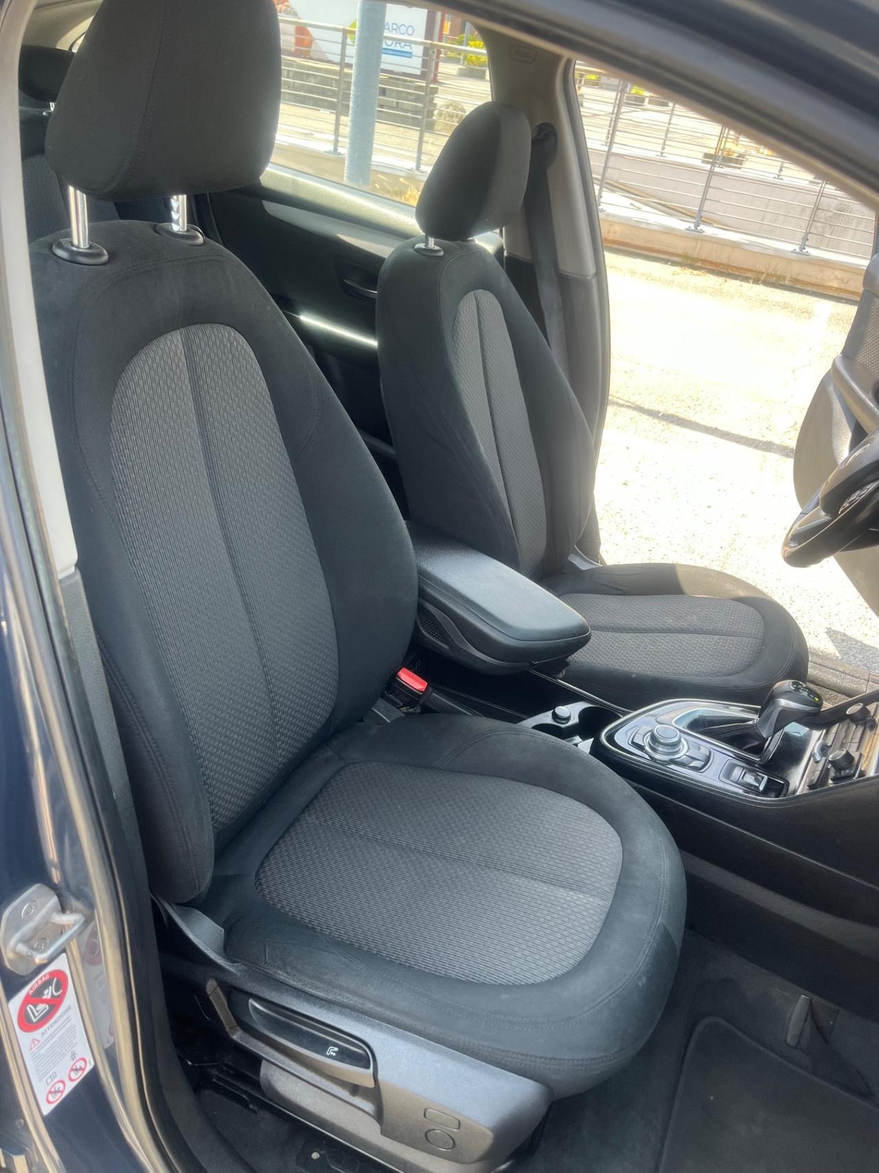 Bmw 2er Active Tourer 218d Luxury