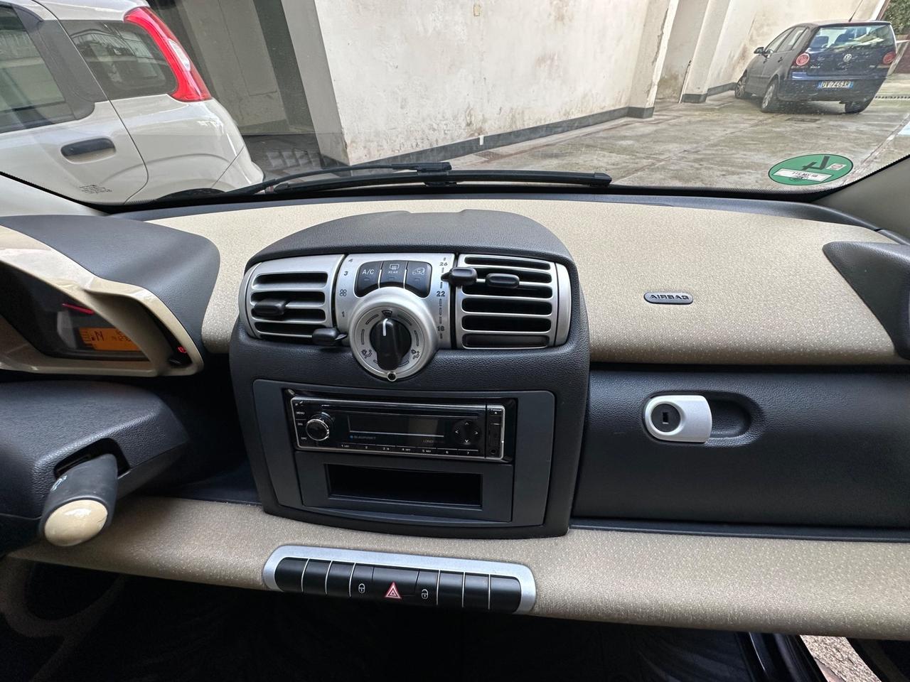 Smart ForTwo 1000 52 kW MHD cabrio pure