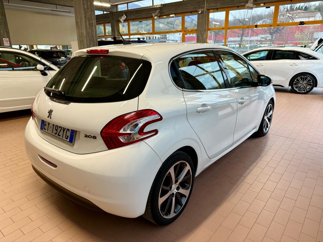 Peugeot 208 1.6HDi 120cv Euro6