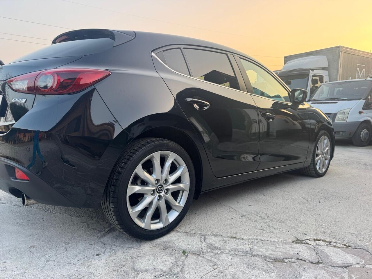 Mazda3 2.2 Skyactiv-D Exceed