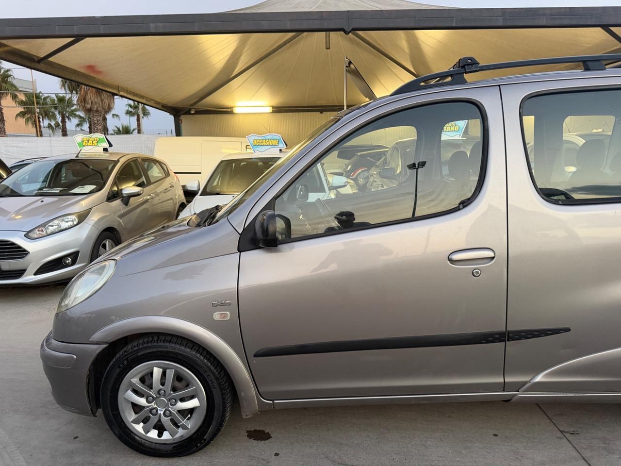 TOYOTA YARIS VERSO 1.4 DIESEL - GANCIO TRAINO