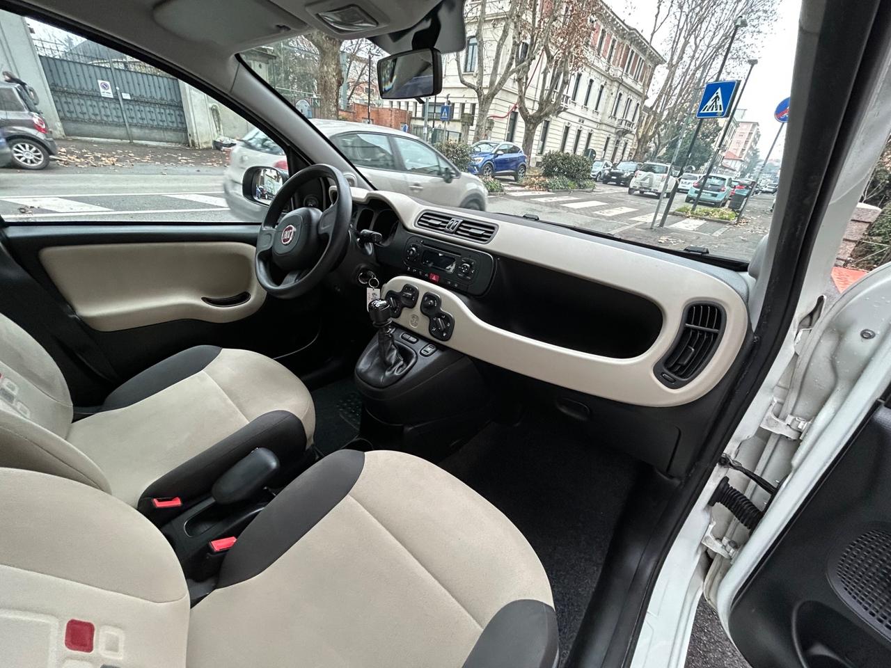 Fiat Panda 1.2 Lounge 69cv E6 70.000KM*NEOPATENTATI*