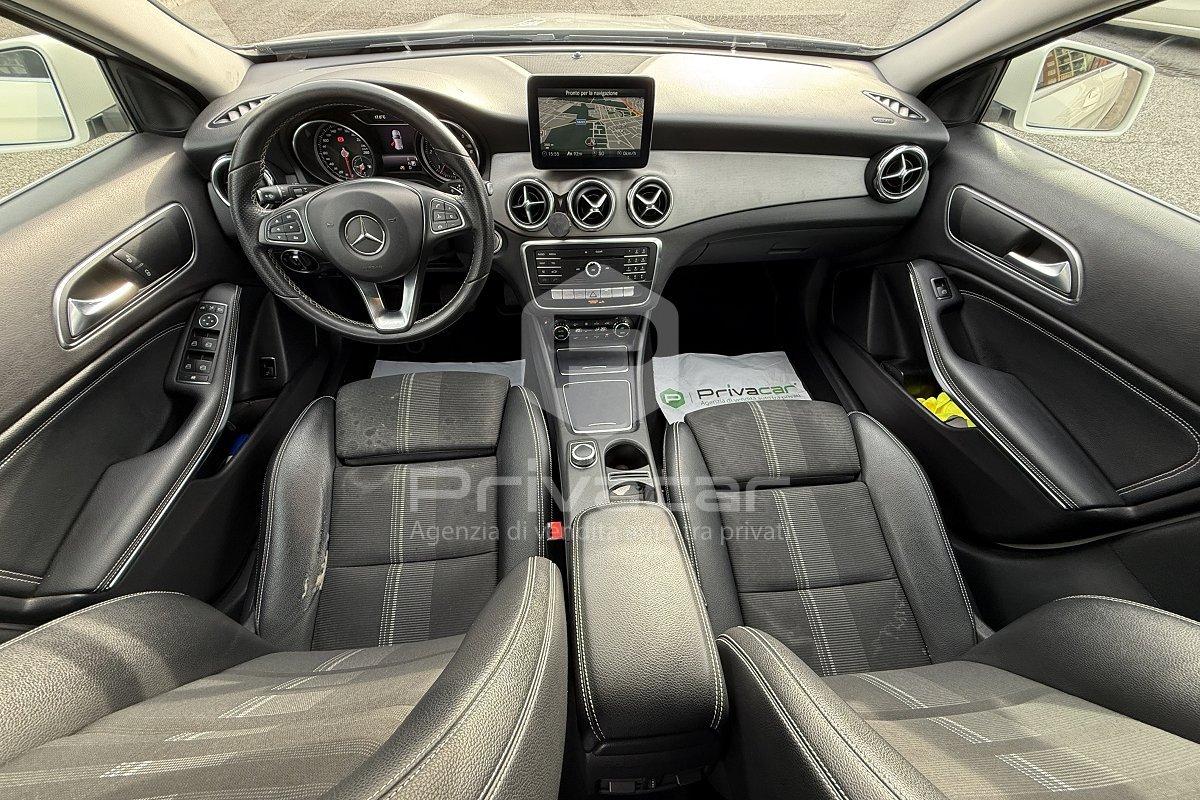 MERCEDES GLA 200 d Automatic Sport