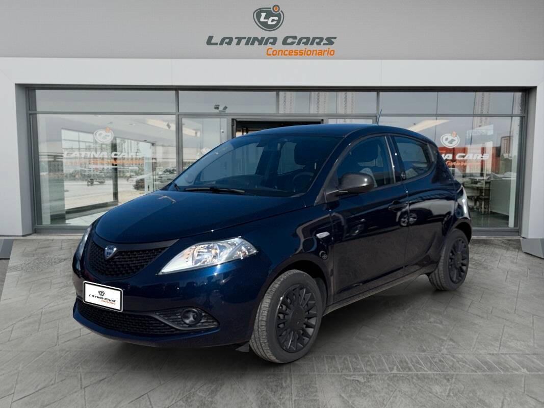 Lancia Ypsilon III 1.0 firefly hybrid Silver s&s 70cv