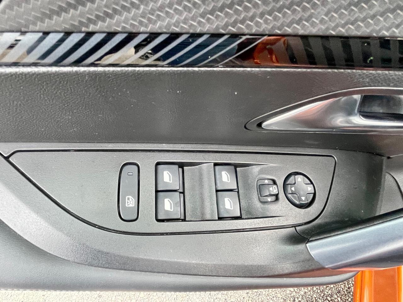 Peugeot 2008 HDi 100CV 6M Allure BIXENO-RADAR