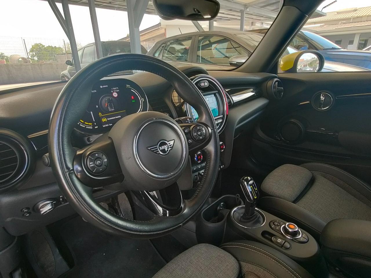 Mini Full Electric Cooper SE NEOPATENTATI