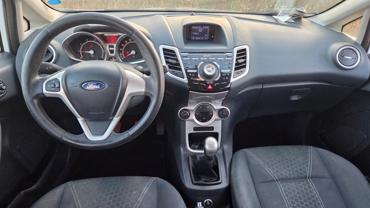 Ford Fiesta 1.4 5 porte Bz.- GPL Titanium