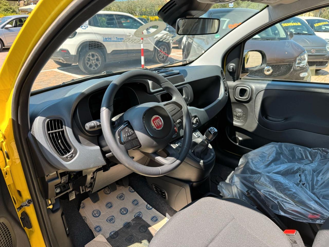FIAT PANDINA 1.0 HYBRID PREZZO PROMO 13.990,00 TUA A € 173,00 X 120 MESI 0 ANTICIPO 0 MAXI RATA