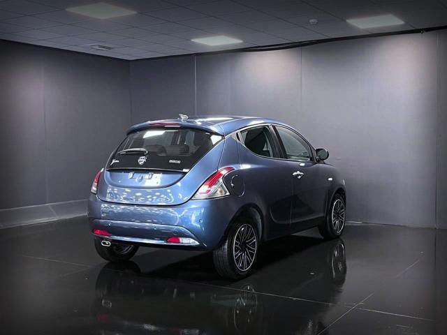 LANCIA Ypsilon 1.0 FireFly 5 porte S&S Hybrid Ecochic Silver