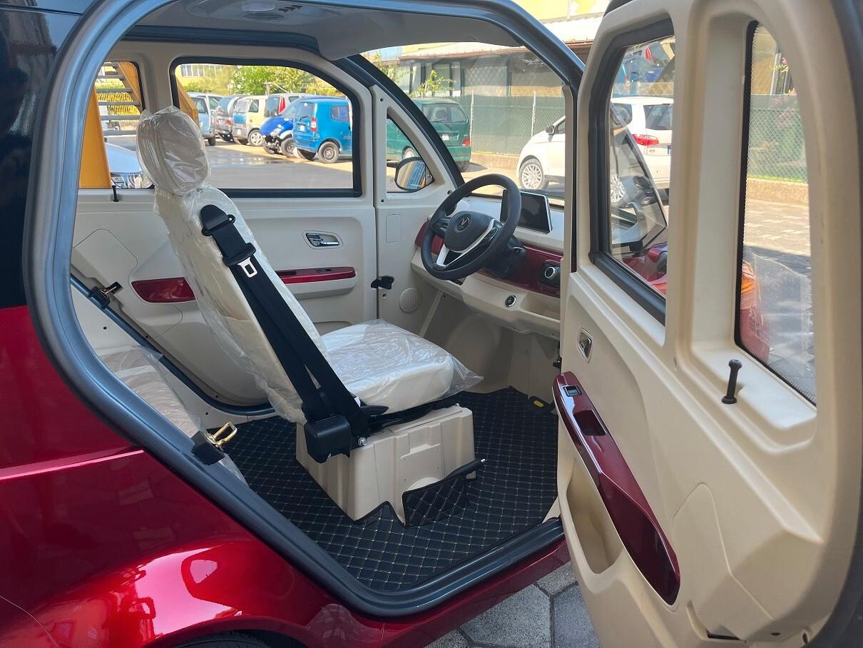 DELTA Plus scooter cabinato anziani/disabili microcar