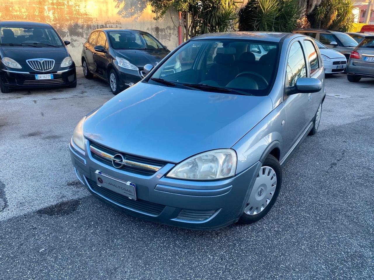 Opel Corsa 1.0i 12V GPL cat 5 porte Enjoy