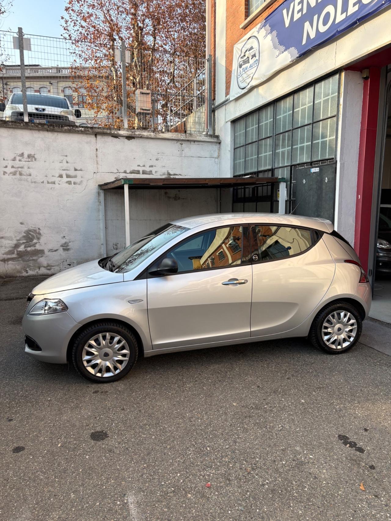 Lancia Ypsilon 1.2 69 CV 5 porte GPL Ecochic Gold