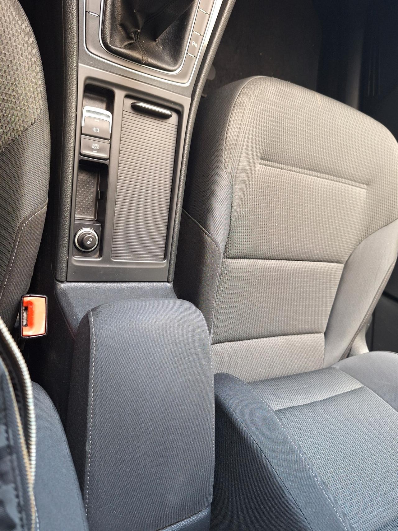 Volkswagen Golf 1.6 TDI 115 CV 10/19